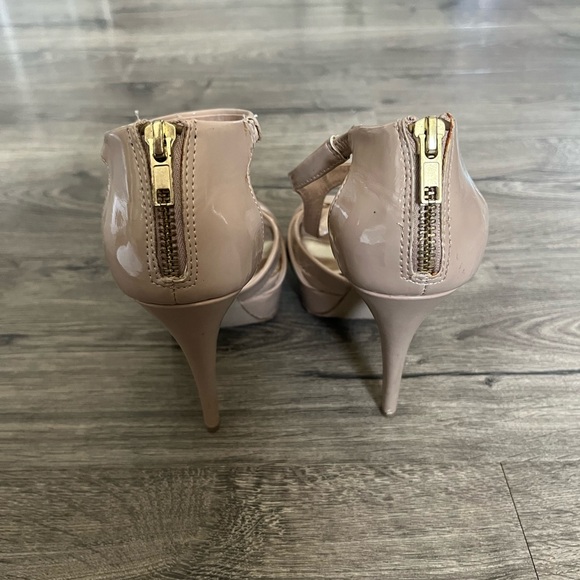 Steve Madden ‘haylow’ heels in blush, size 8 - Picture 2 of 8